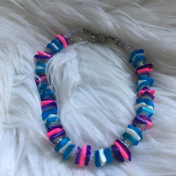 2 Pack Sea Shell Pieces Bracelets! - Picture 3 of 4